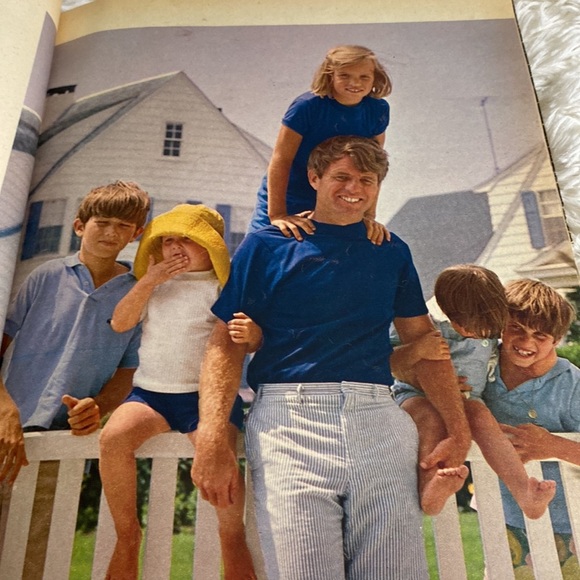 ETHEL KENNEDY PHOTOPLAY MAGAZINE SEPTEMBER 1969  Elvis & Priscilla - Picture 5 of 9